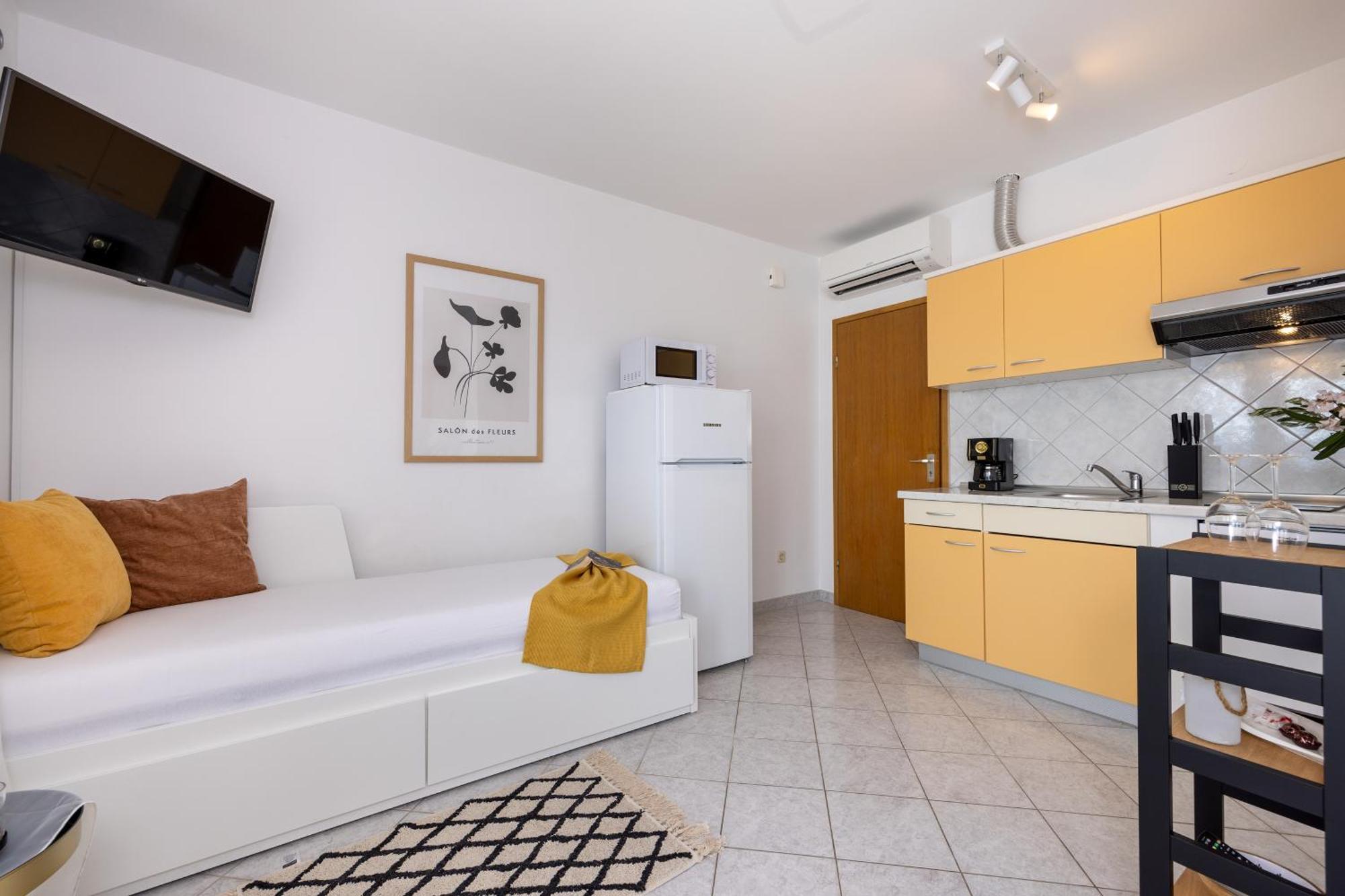 Apartments Stomarica Brela Exterior photo